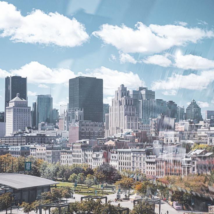 Emily Carter - Expat family life guide in United Kingdom